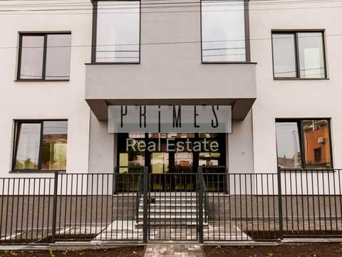 коммерческая по адресу Яготинская ул., 4