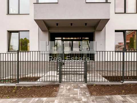 коммерческая по адресу Яготинская ул., 4