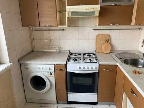 квартира за адресою Нескорених вул. (Героїв Праці), 12д