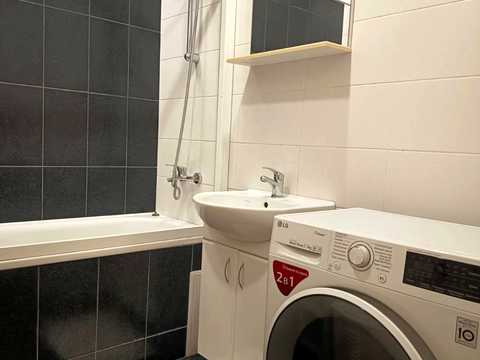 квартира за адресою Ромашкова вул., 10