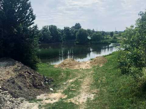 участок по адресу с. Подгорное,