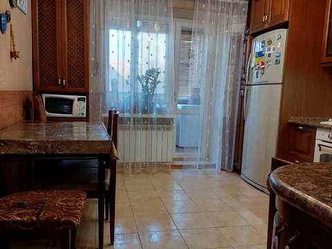 квартира за адресою Баяна вул., 8