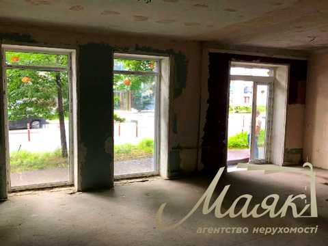 коммерческая по адресу Зоологическая ул., 4