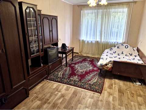 квартира за адресою Паркова вул. (Анатолія Олійника), 42