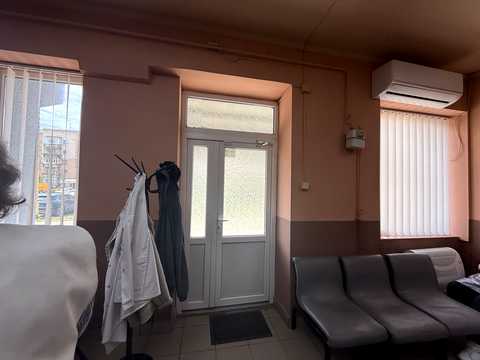 комерційна за адресою Ужгород, Тиводара Легоцького вул., 3