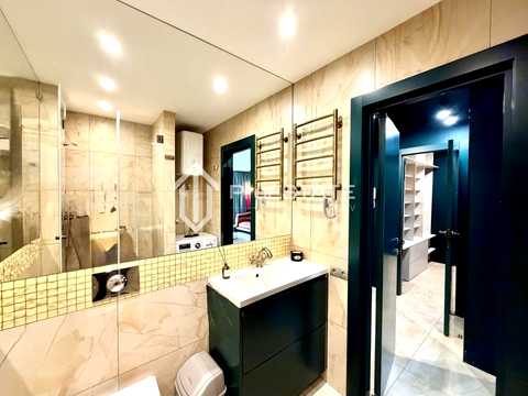 квартира за адресою Регенераторна вул., 4 к3