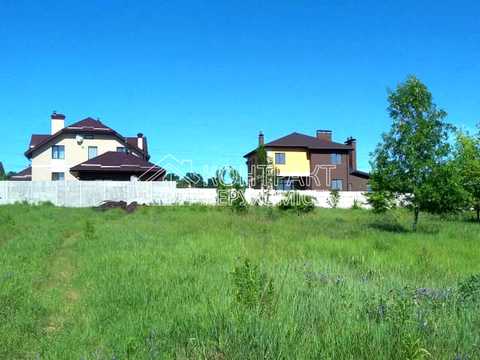 ділянка за адресою смт. Мала Данилівка, Левченка, 98