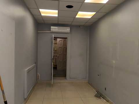 комерційна за адресою Незалежності вул., 39
