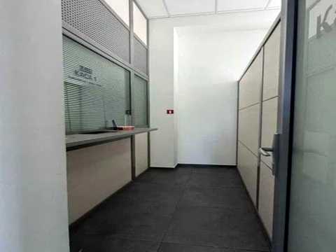 коммерческая по адресу Строителей ул., 39