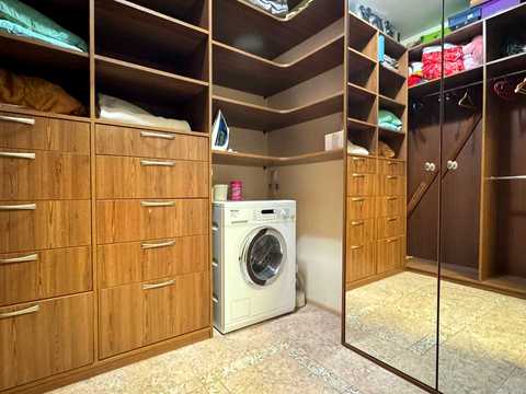 квартира за адресою Лабораторний пров., 6