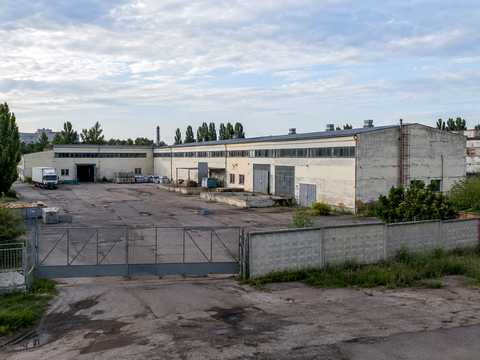 комерційна за адресою Пирогівський Шлях вул. (Червонопрапорна), 111