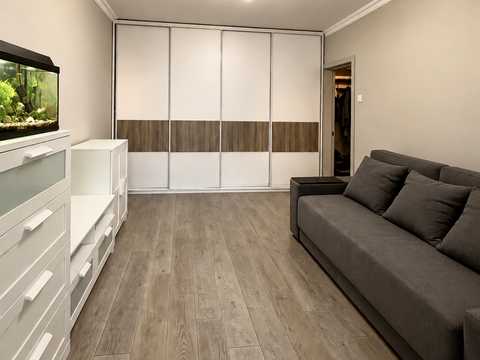 квартира за адресою Дмитра Луценка вул. (Крейсера "Аврора"), 1