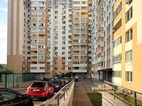 квартира за адресою Сергія Данченка вул., 34