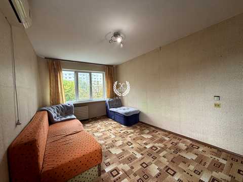 квартира за адресою Всіхсвятська вул. (50 років СРСР), 12а