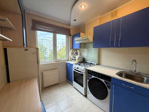 квартира за адресою Всіхсвятська вул. (50 років СРСР), 12а