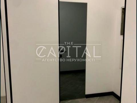 коммерческая по адресу Евгения Коновальца ул. (Щорса), 44-А