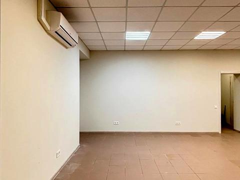 комерційна за адресою Лісова вул., (Будинок)