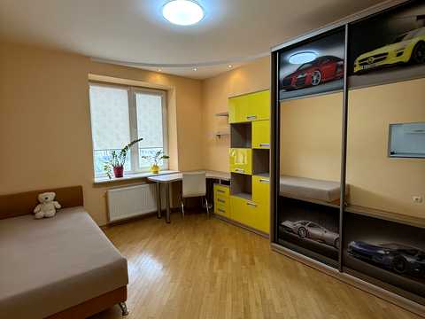 квартира за адресою Зоряна вул., (Будинок 1)