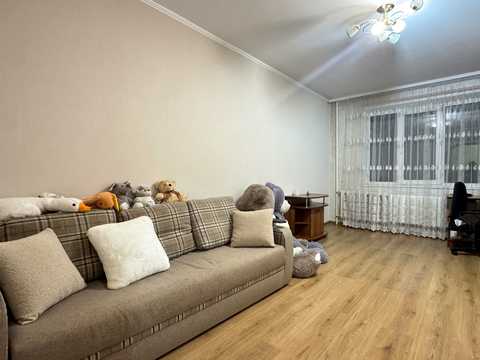 квартира за адресою Молодіжна вул., 52