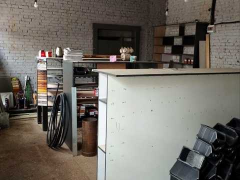 комерційна за адресою Ясна вул., 4