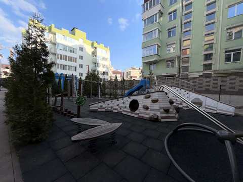 комерційна за адресою Сергія Колоса вул., 1-Б