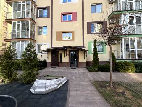 комерційна за адресою Сергія Колоса вул., 1-Б