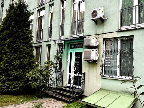 комерційна за адресою Регенераторна вул., 4 к5