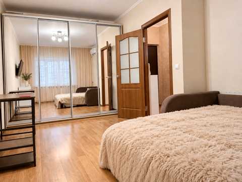 квартира за адресою Бориса Гмирі вул., 12-Б