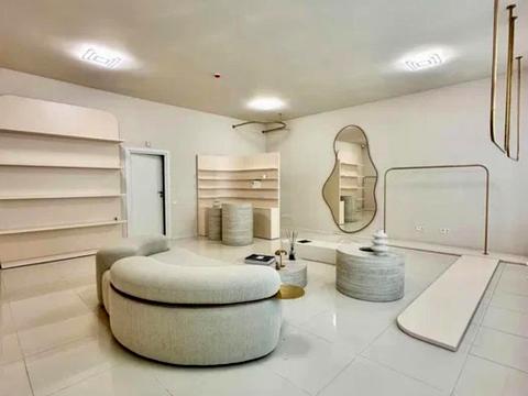 комерційна за адресою Кловський узвіз, 7а