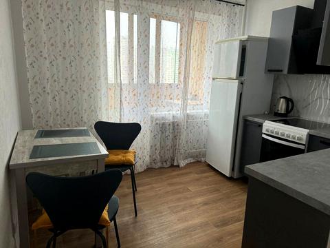 квартира за адресою Пантелеймона Куліша вул. (Челябінська), 17
