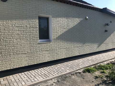 будинок за адресою Центральна вул.