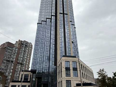 коммерческая по адресу Антоновича ул. (Горького), 136