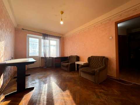 квартира за адресою Остапа Вишні вул., 7