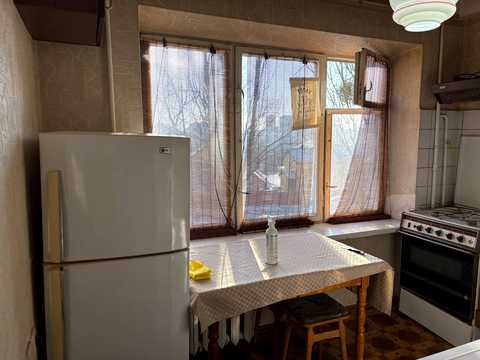 квартира за адресою Остапа Вишні вул., 7