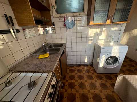 квартира за адресою Остапа Вишні вул., 7