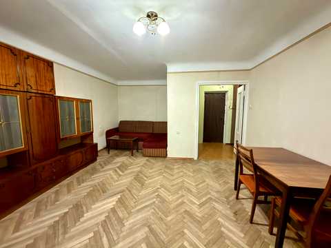 квартира за адресою Феодосійська вул., 4