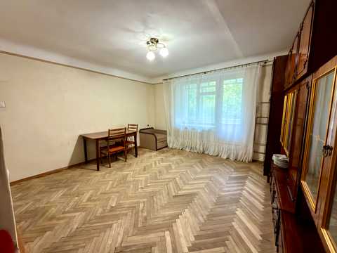 квартира за адресою Феодосійська вул., 4