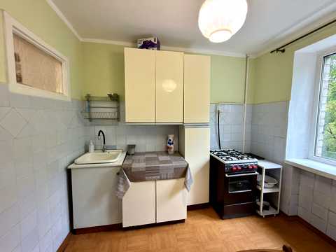 квартира за адресою Феодосійська вул., 4