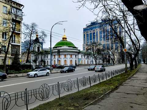 комерційна за адресою Князів Острозьких вул. (Московська), 39
