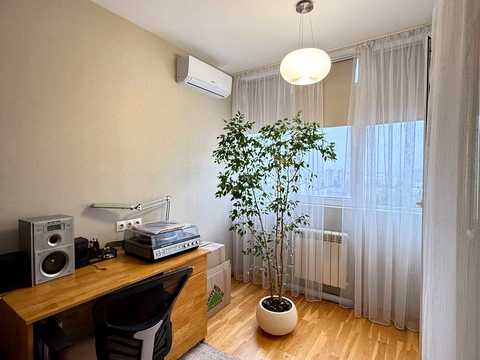 квартира по адресу Юрія Кондратюка ул., 5