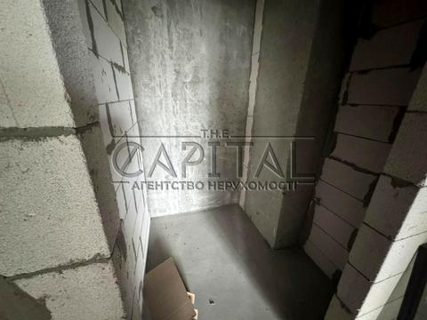 квартира за адресою Причальна вул., 14
