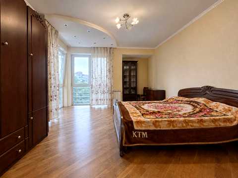 квартира за адресою Юрія Литвинського вул. (Російська), 64