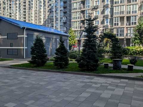 комерційна за адресою Леоніда Бірюкова бульв., 2-А