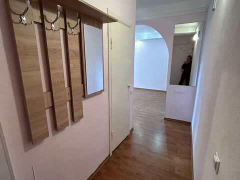 коммерческая по адресу Николая Михновского бульв. (Дружбы народов), 25