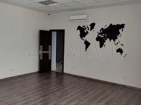 коммерческая по адресу Кловский спуск, 7