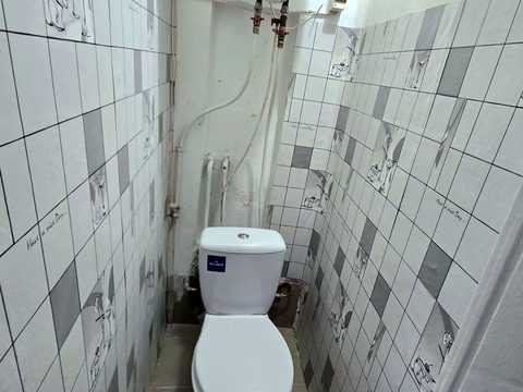 квартира по адресу Строителей ул., 12
