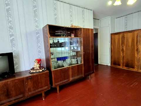 квартира по адресу Строителей ул., 12