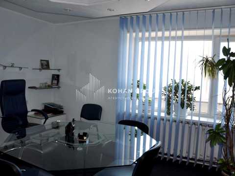 комерційна за адресою Свободи вул., 19