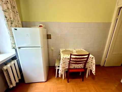 квартира за адресою Феодосійська вул., 4