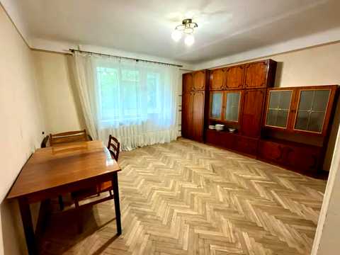 квартира за адресою Феодосійська вул., 4